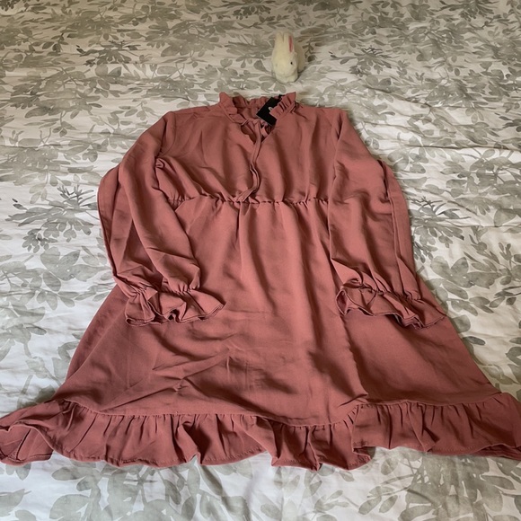 NWT long ruffle sleeve mini dress multiple sizes - Picture 5 of 5